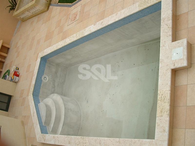 Villa in Lija To Rent