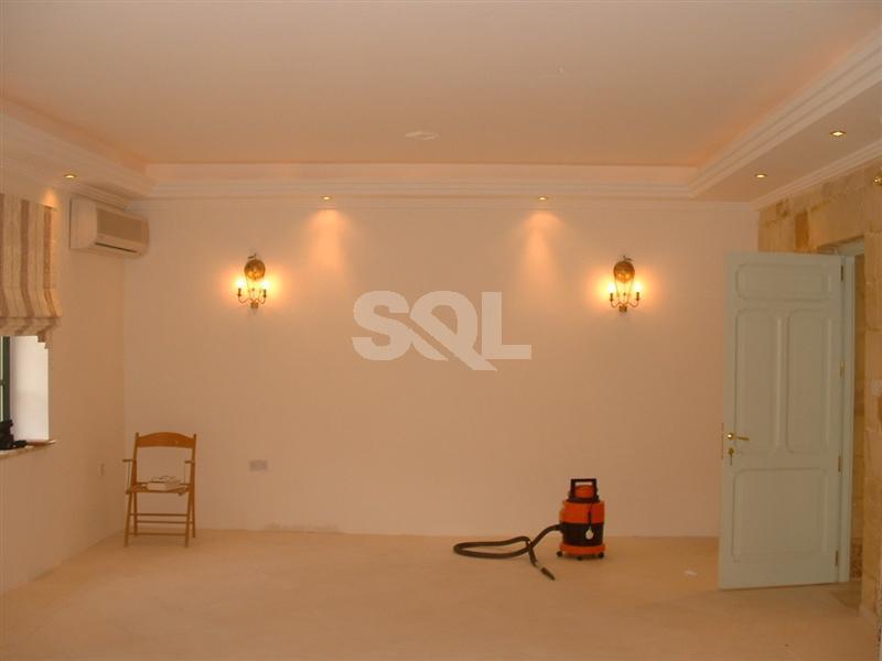 Villa in Lija To Rent