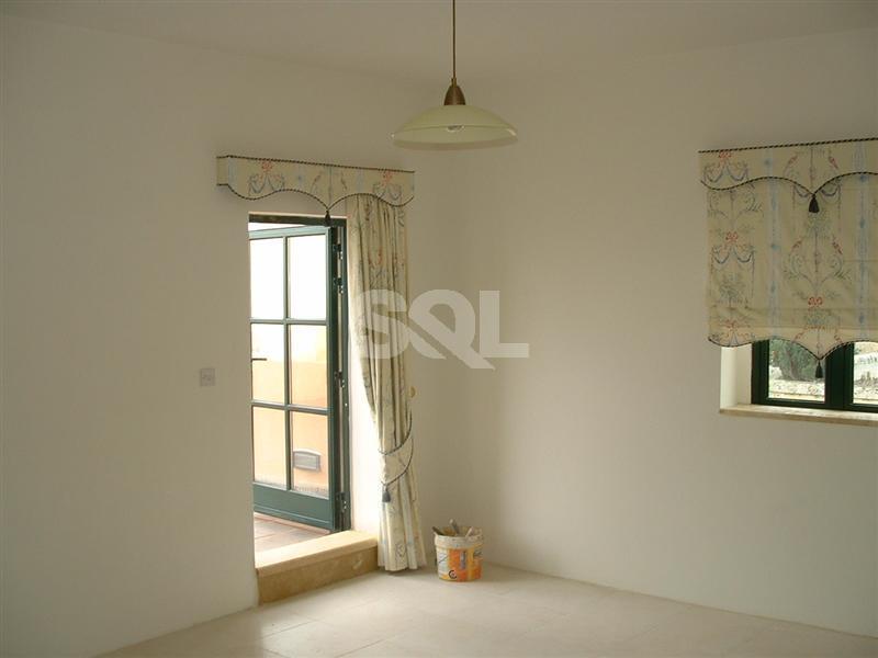 Villa in Lija To Rent