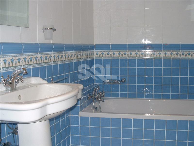 Villa in Lija To Rent