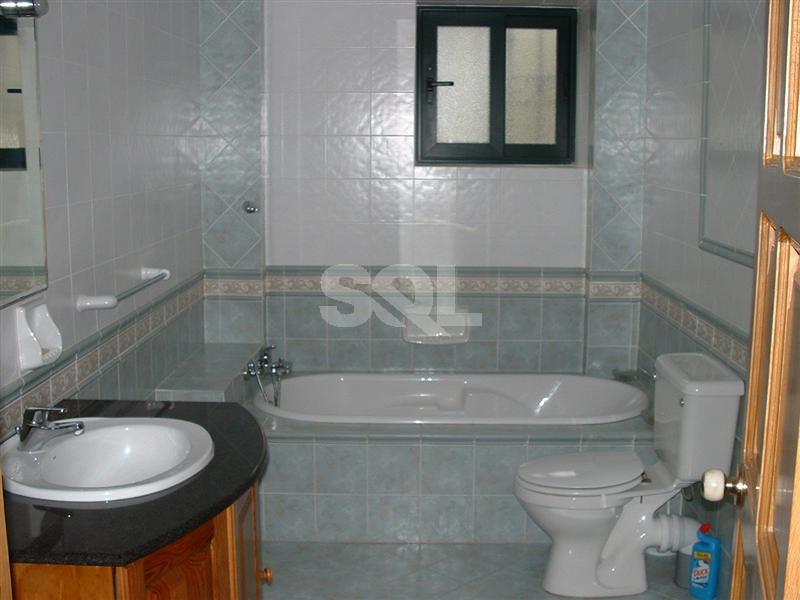 Farmhouse in Bidnija To Rent