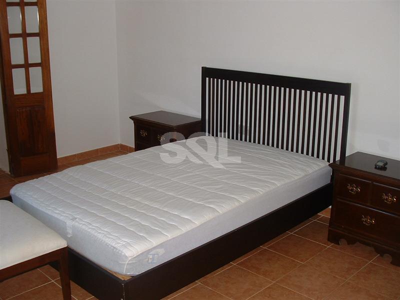 Villa in Madliena To Rent