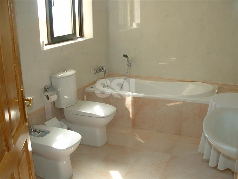 Duplex Penthouse in Madliena To Rent