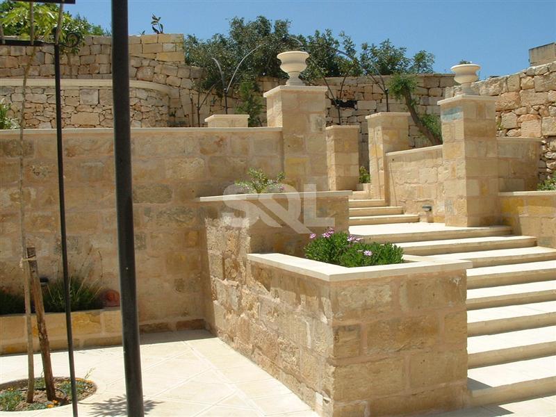 Farmhouse in Wardija To Rent