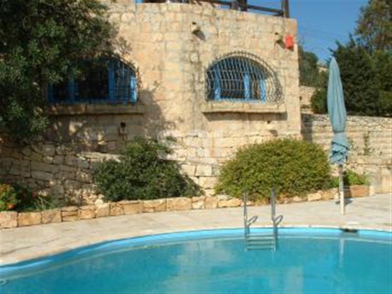 Farmhouse in Wardija To Rent