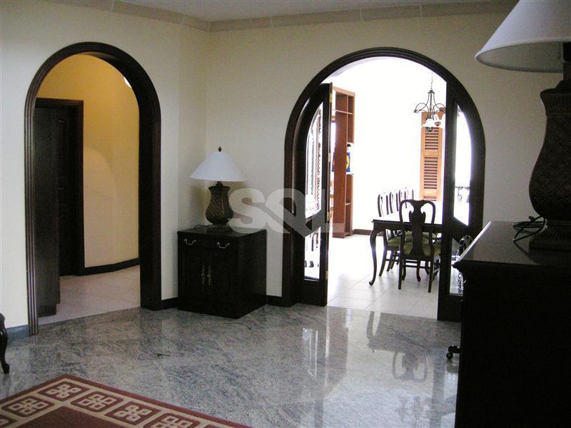Bungalow in Naxxar To Rent