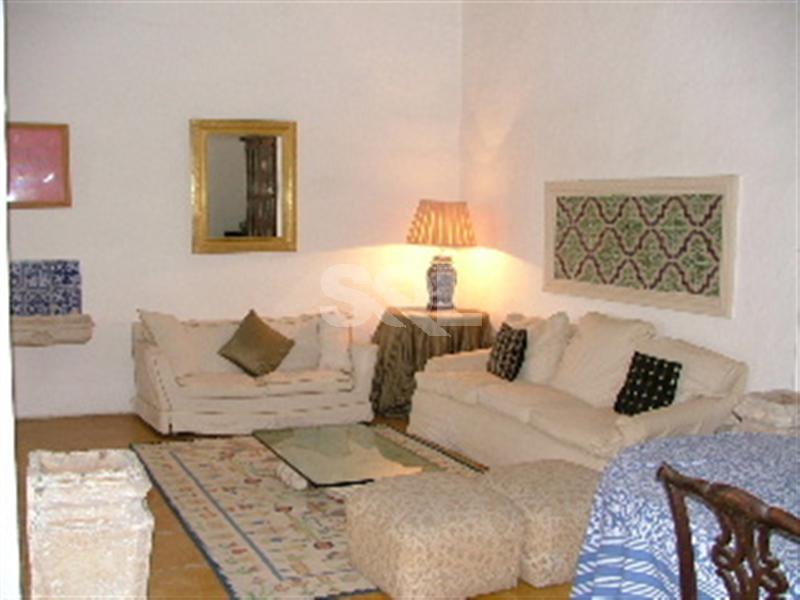 Retail/Catering in Valletta To Rent