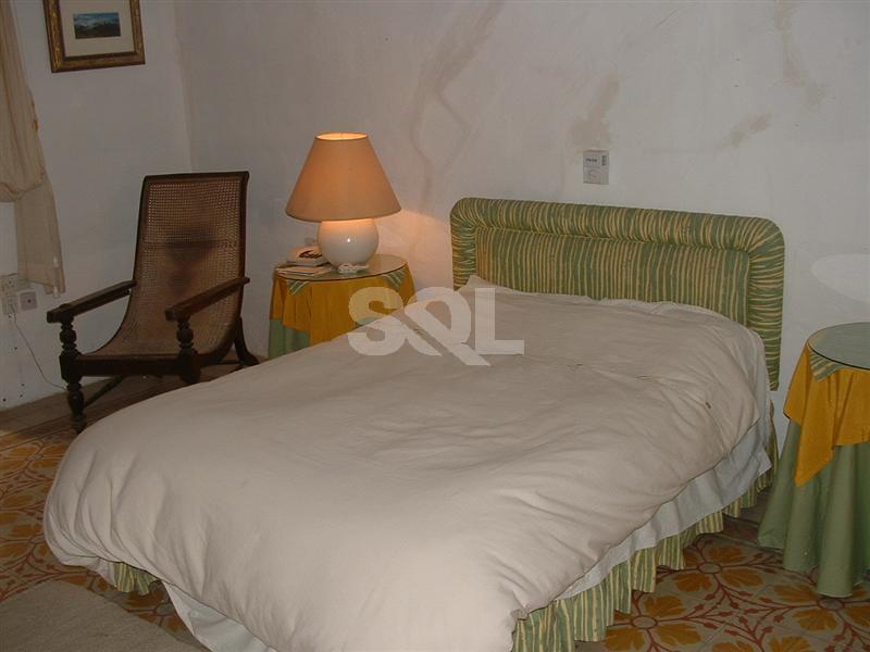 Retail/Catering in Valletta To Rent