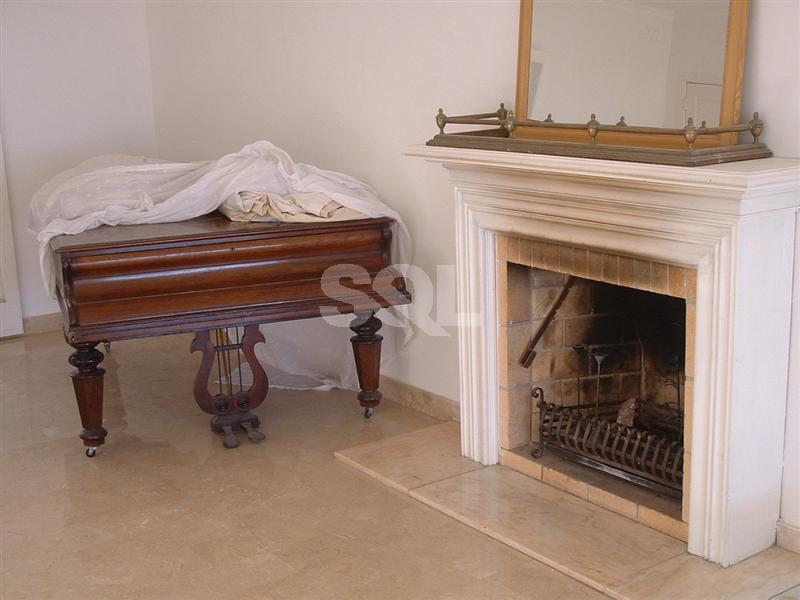 Villa in Madliena To Rent