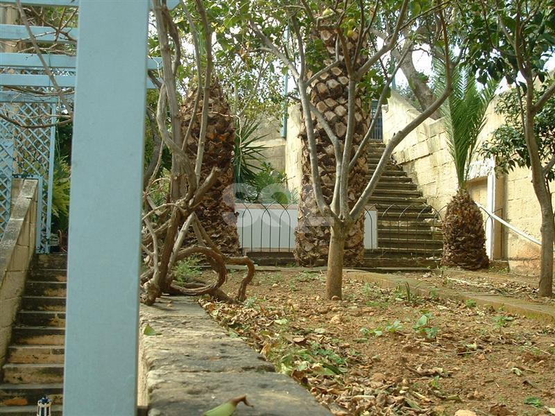 Villa in Madliena To Rent