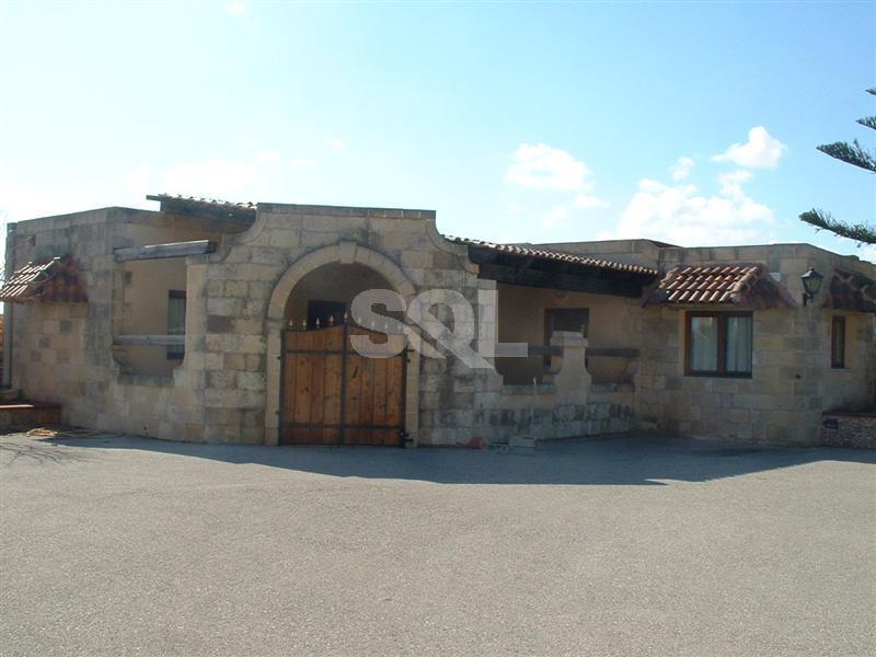 Maisonette in Wardija To Rent