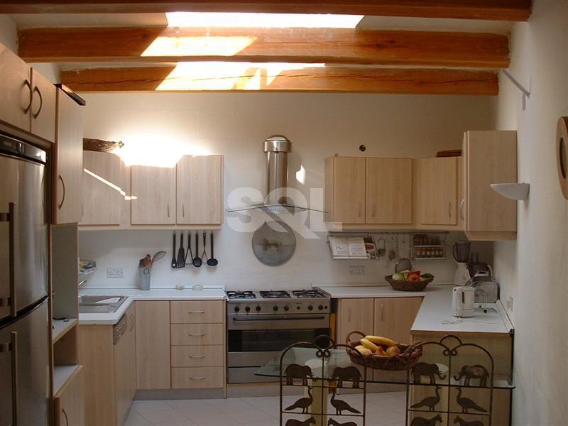 House of Character in Attard To Rent