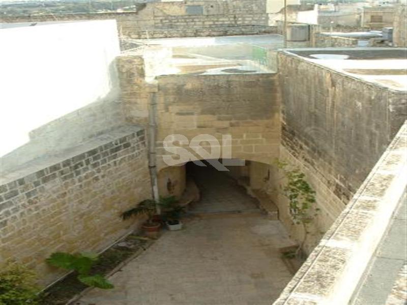 House of Character in Attard To Rent