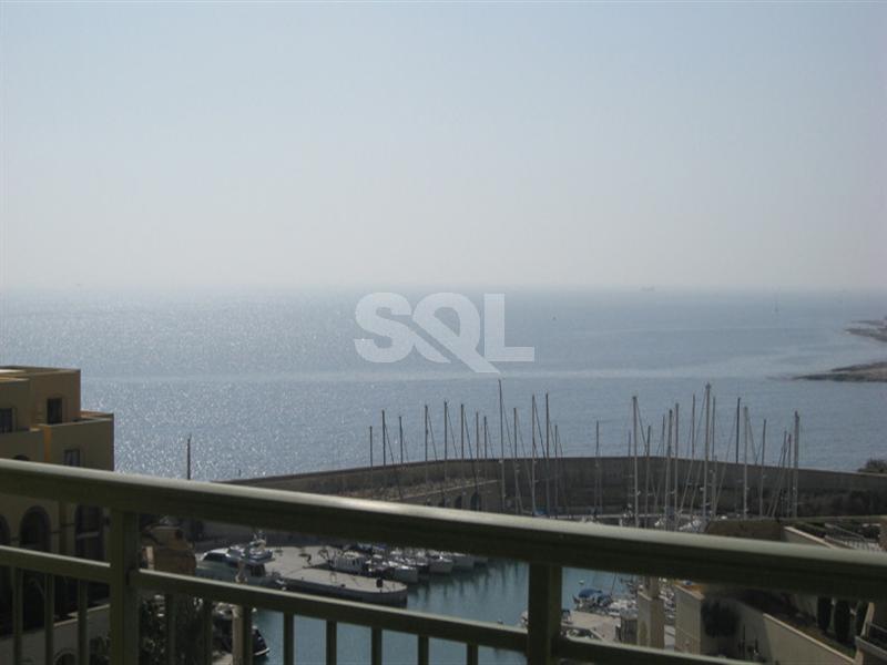 Apartment in Portomaso To Rent