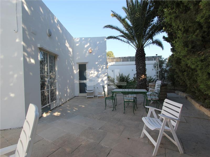 Bungalow in High Ridge To Rent