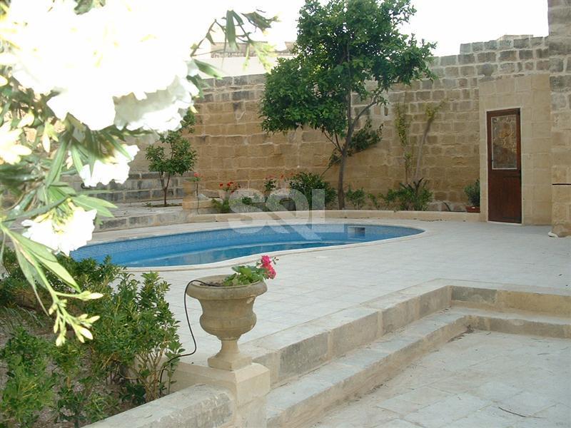 Farmhouse in Mosta To Rent