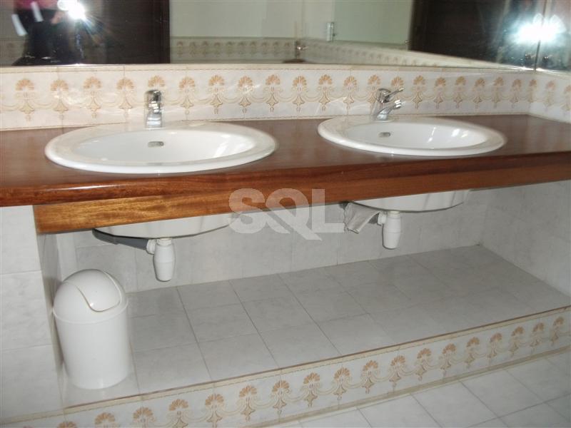 Villa in Kappara To Rent