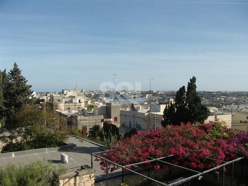 Villa in Kappara To Rent