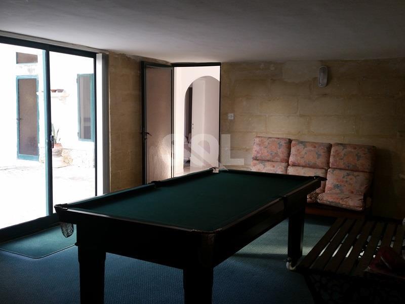 Semi-Detached Villa in San Gwann To Rent