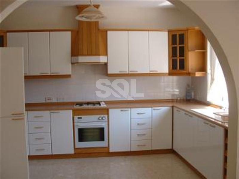 Villa in Madliena To Rent