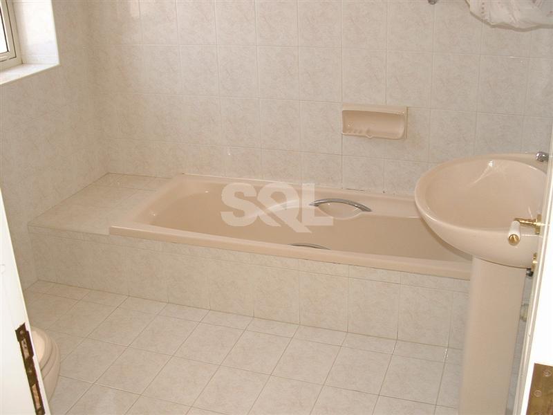 Villa in Madliena To Rent