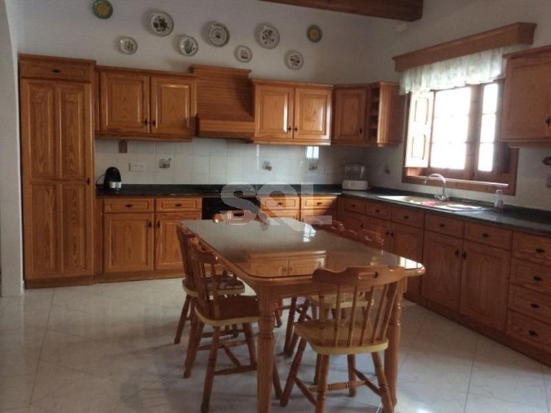 Terraced House in Attard To Rent