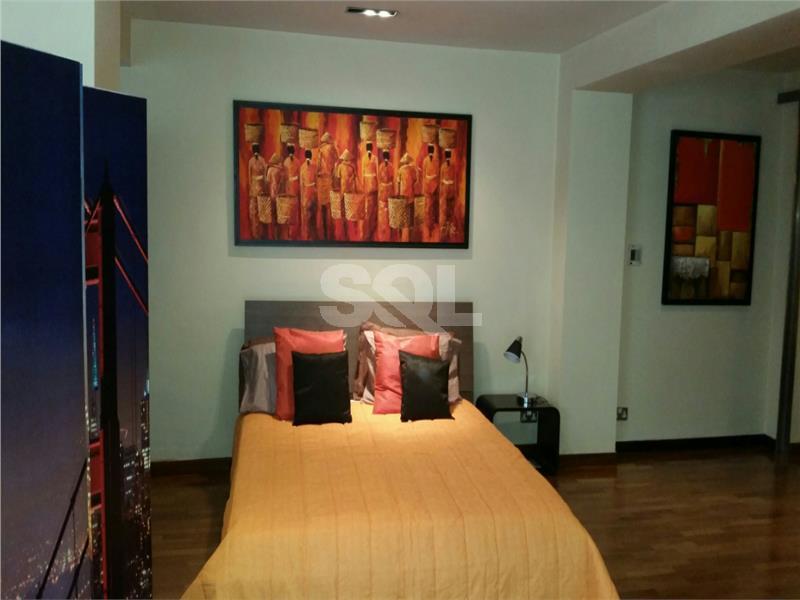 Apartment in Ta' Xbiex To Rent