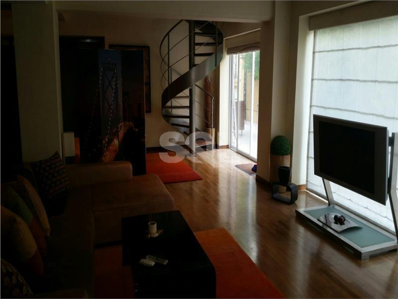 Apartment in Ta' Xbiex To Rent
