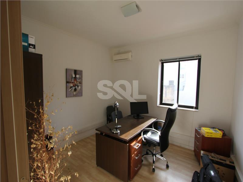 Office in Ta' Xbiex To Rent