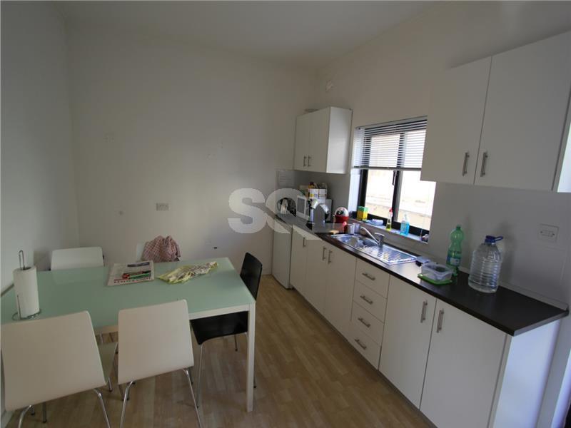 Office in Ta' Xbiex To Rent