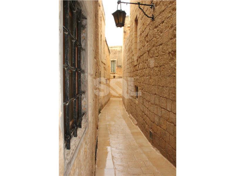 House of Character in Mdina To Rent