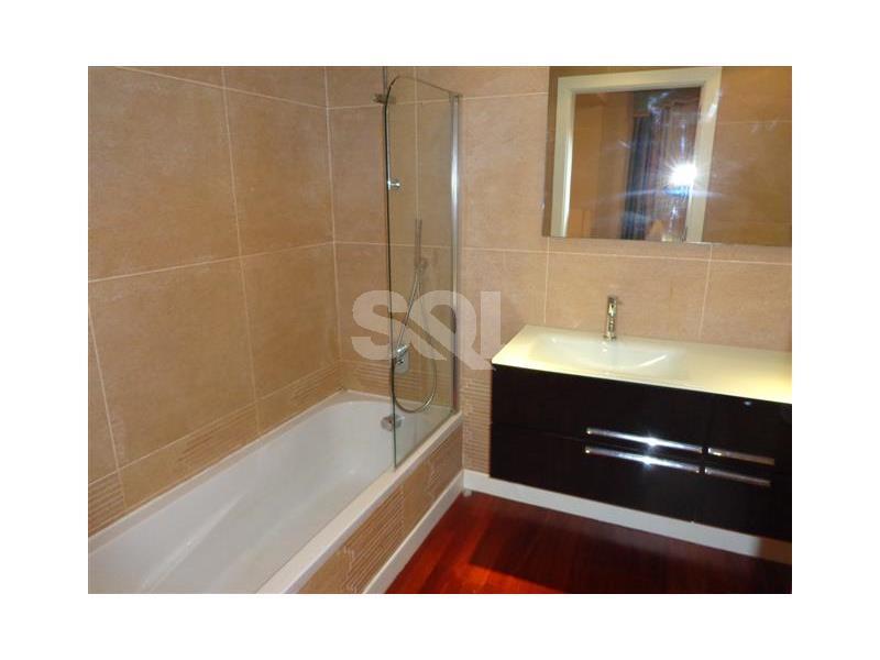 Penthouse in Ta' Xbiex To Rent