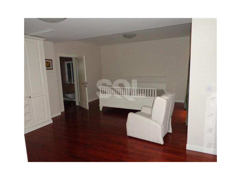 Penthouse in Ta' Xbiex To Rent