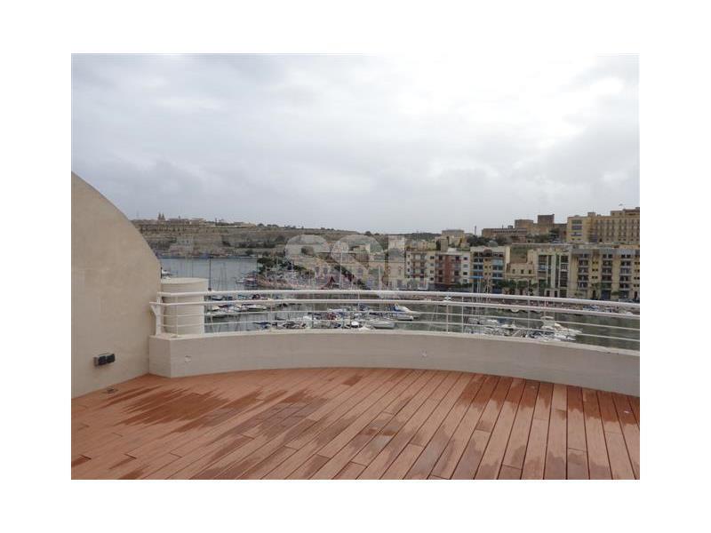 Penthouse in Ta' Xbiex To Rent