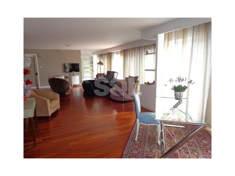 Penthouse in Ta' Xbiex To Rent