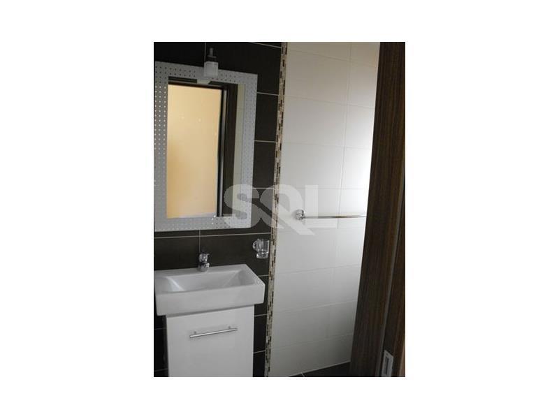 Penthouse in Mosta To Rent