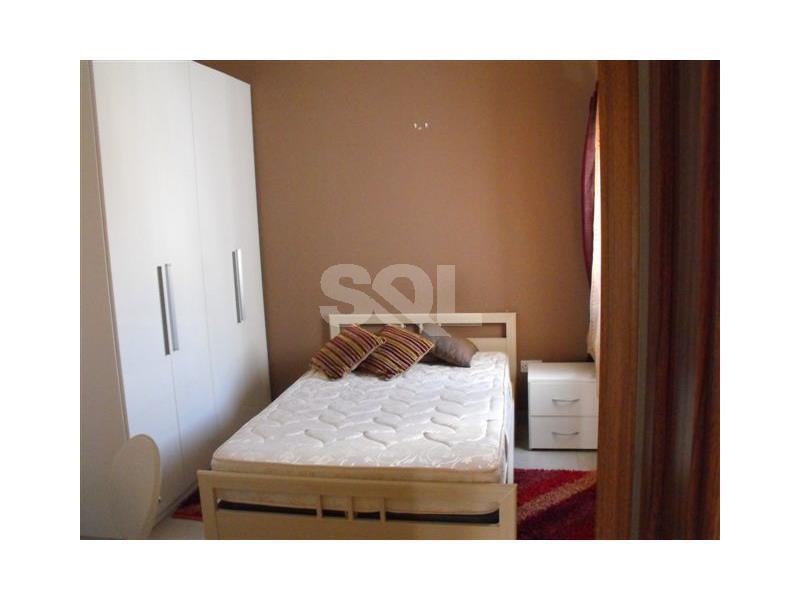 Penthouse in Mosta To Rent