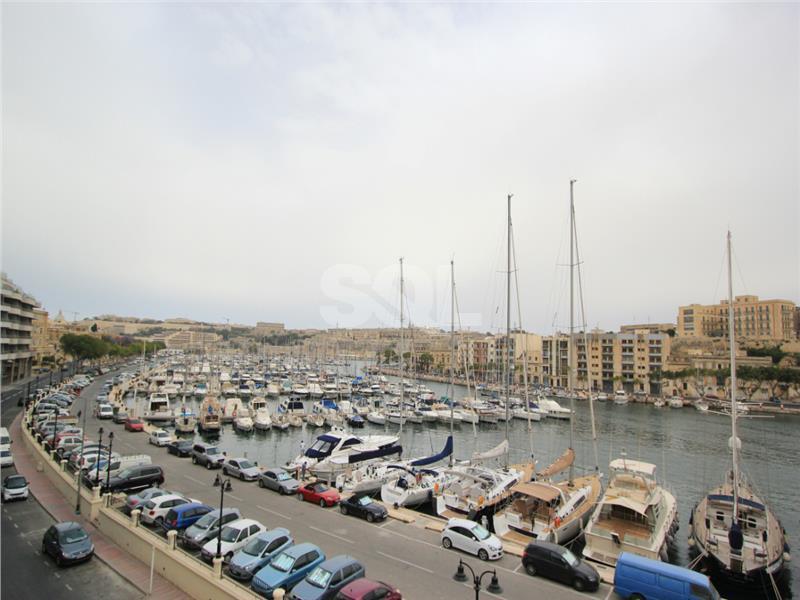 Apartment in Ta' Xbiex To Rent