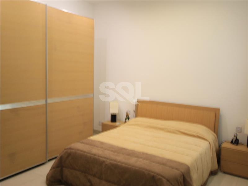 Apartment in Ta' Xbiex To Rent