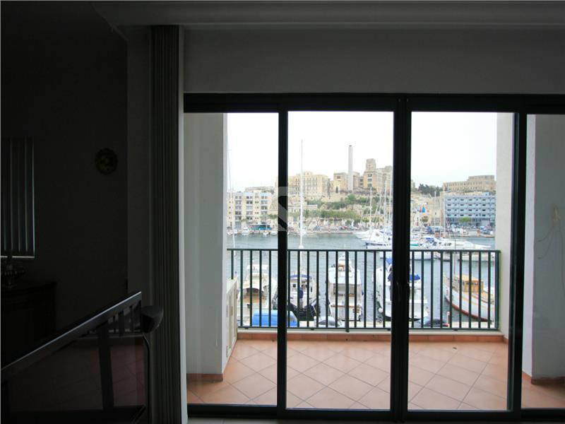 Apartment in Ta' Xbiex To Rent