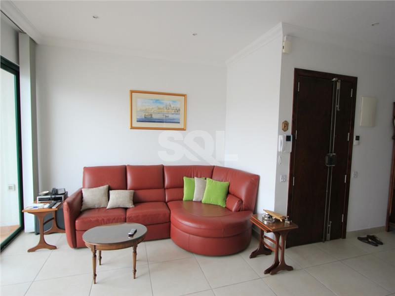 Apartment in Ta' Xbiex To Rent