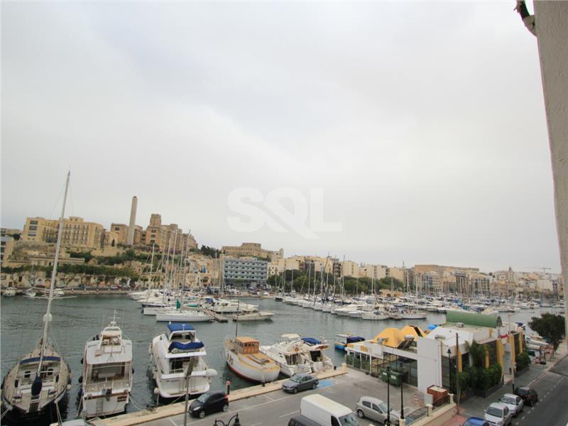 Apartment in Ta' Xbiex To Rent