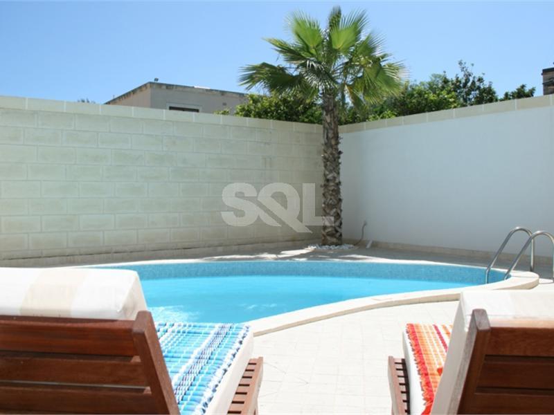 Villa in Attard To Rent