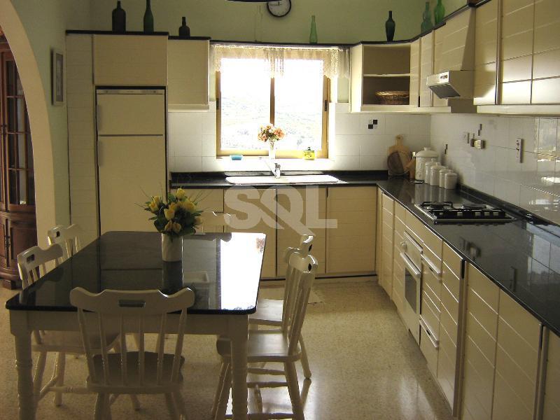 Apartment in Xemxija To Rent