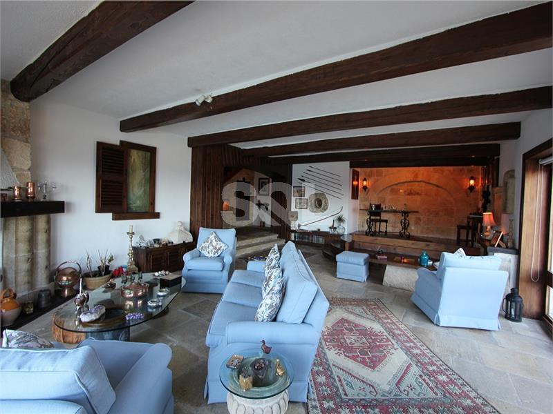 Villa in Madliena For Sale