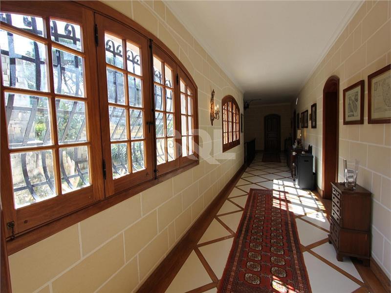 Villa in Madliena For Sale