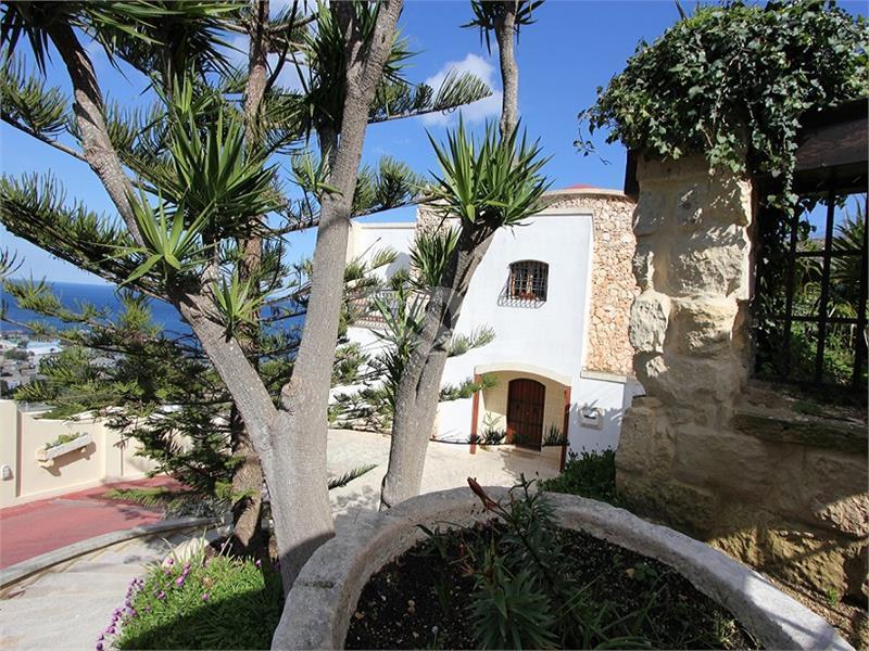 Villa in Madliena For Sale