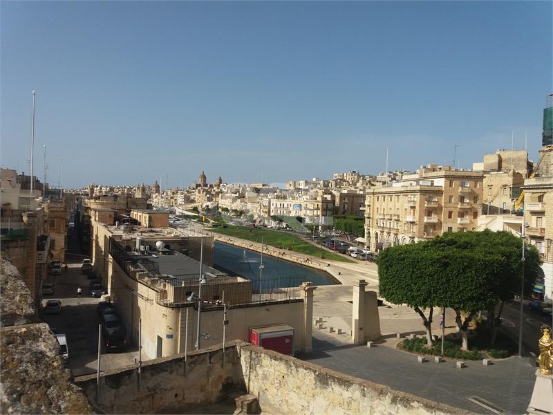 Hotel in Cospicua (Bormla) For Sale