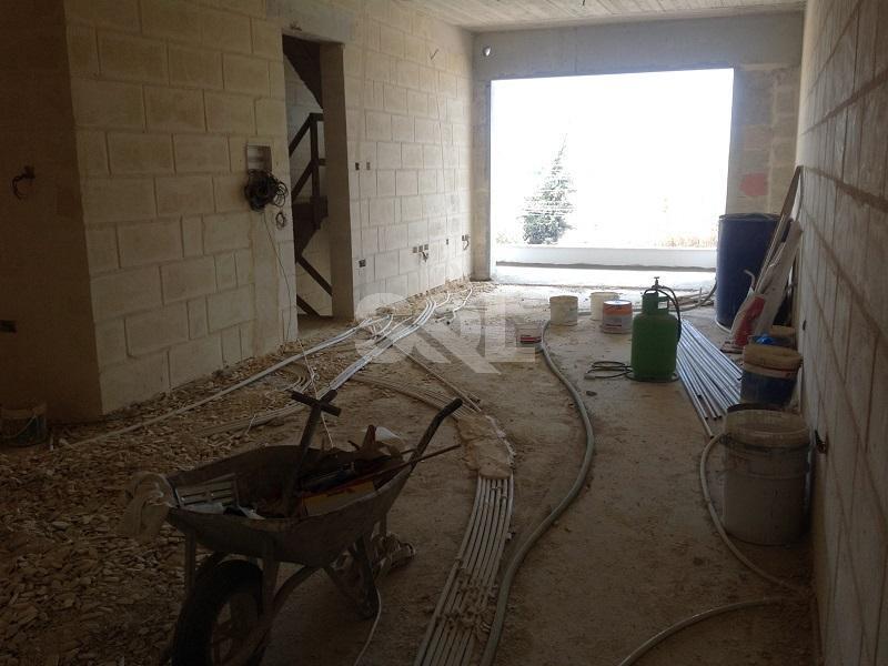 Office in Zebbug To Rent