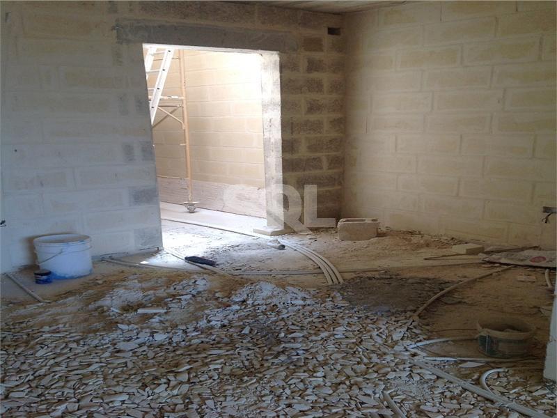 Office in Zebbug To Rent